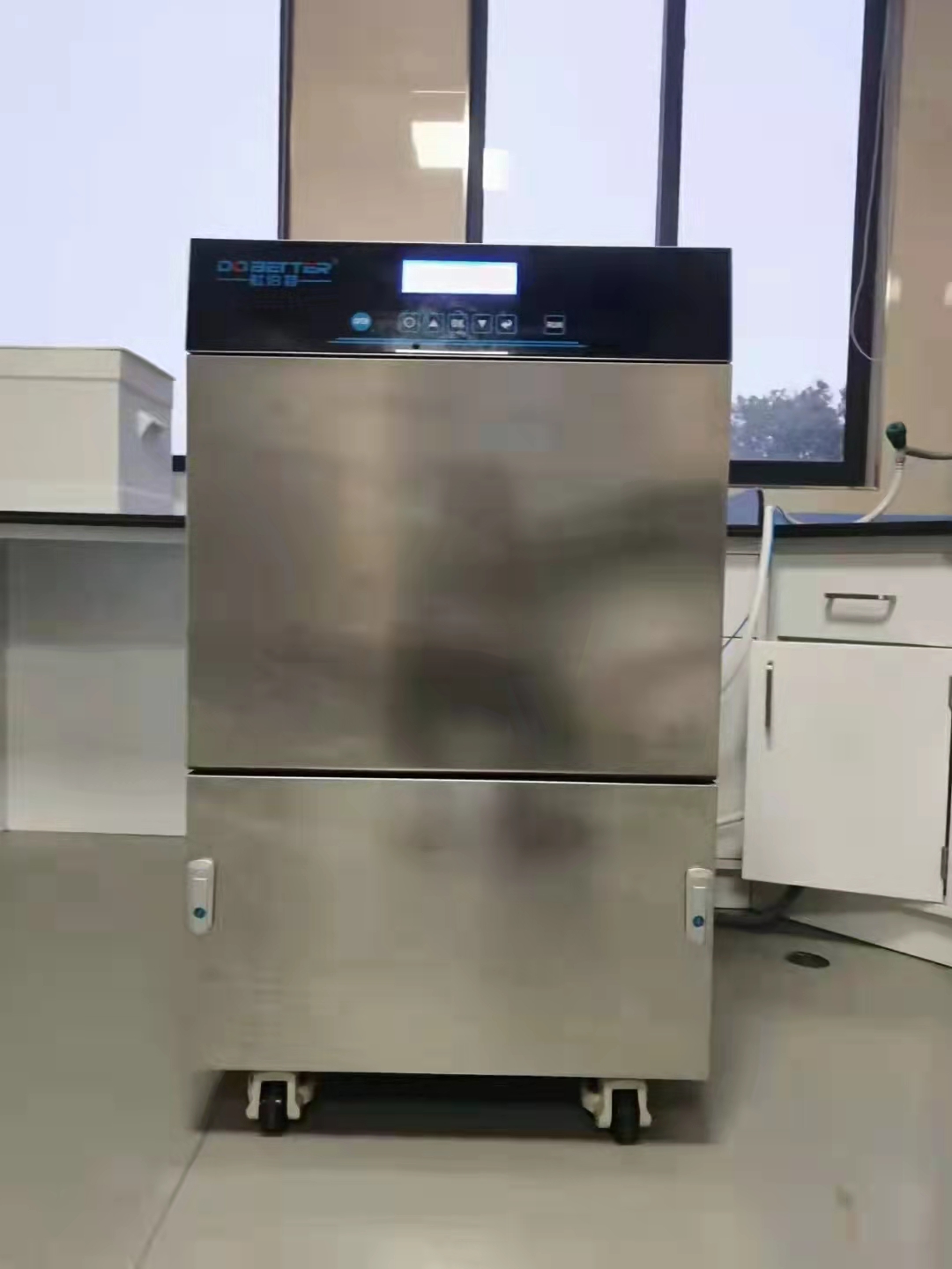 為什么要用實(shí)驗(yàn)室洗瓶機(jī)，它的優(yōu)勢是什么？